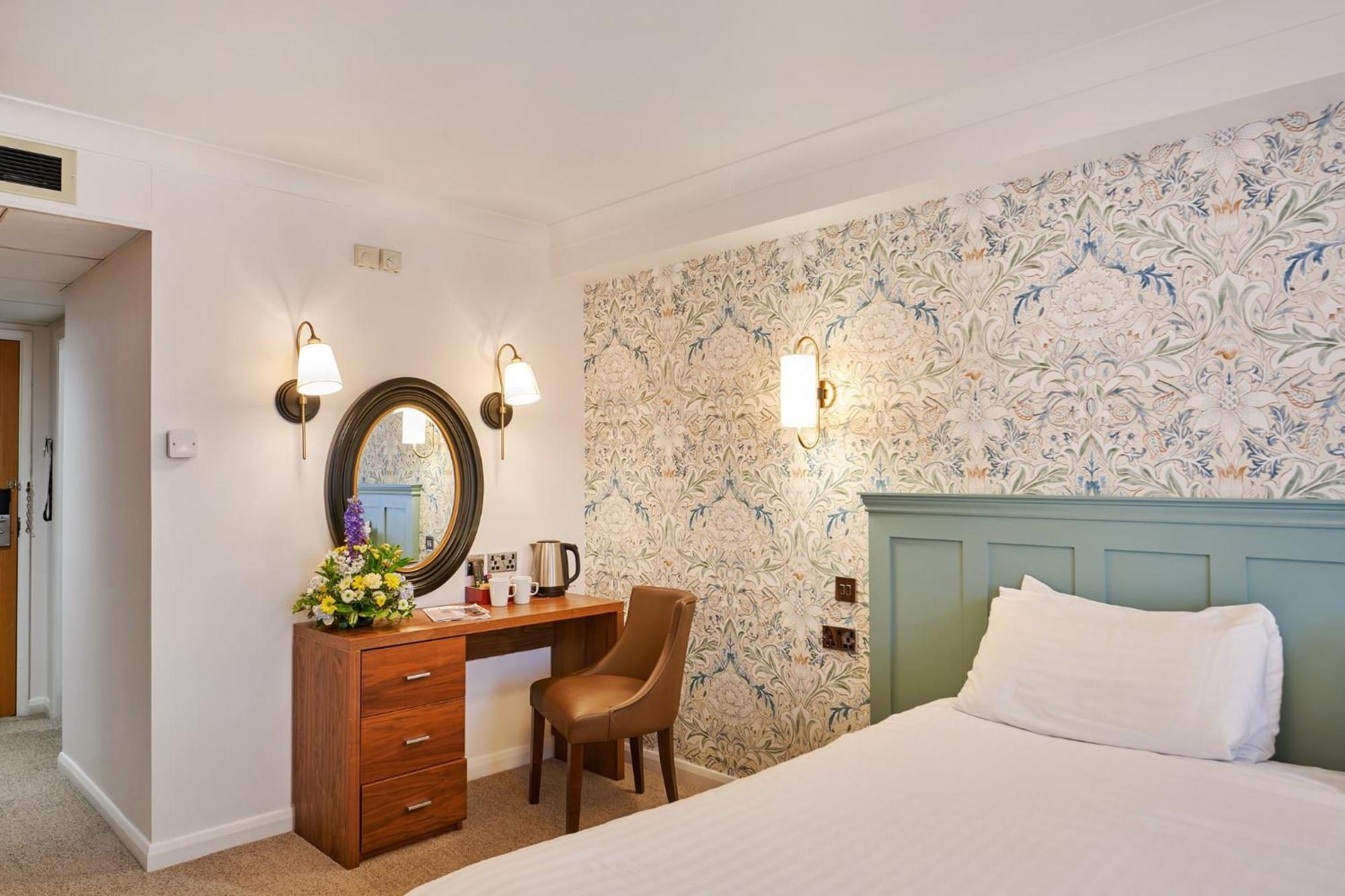 Milford Hall Salisbury Ngoại thất bức ảnh