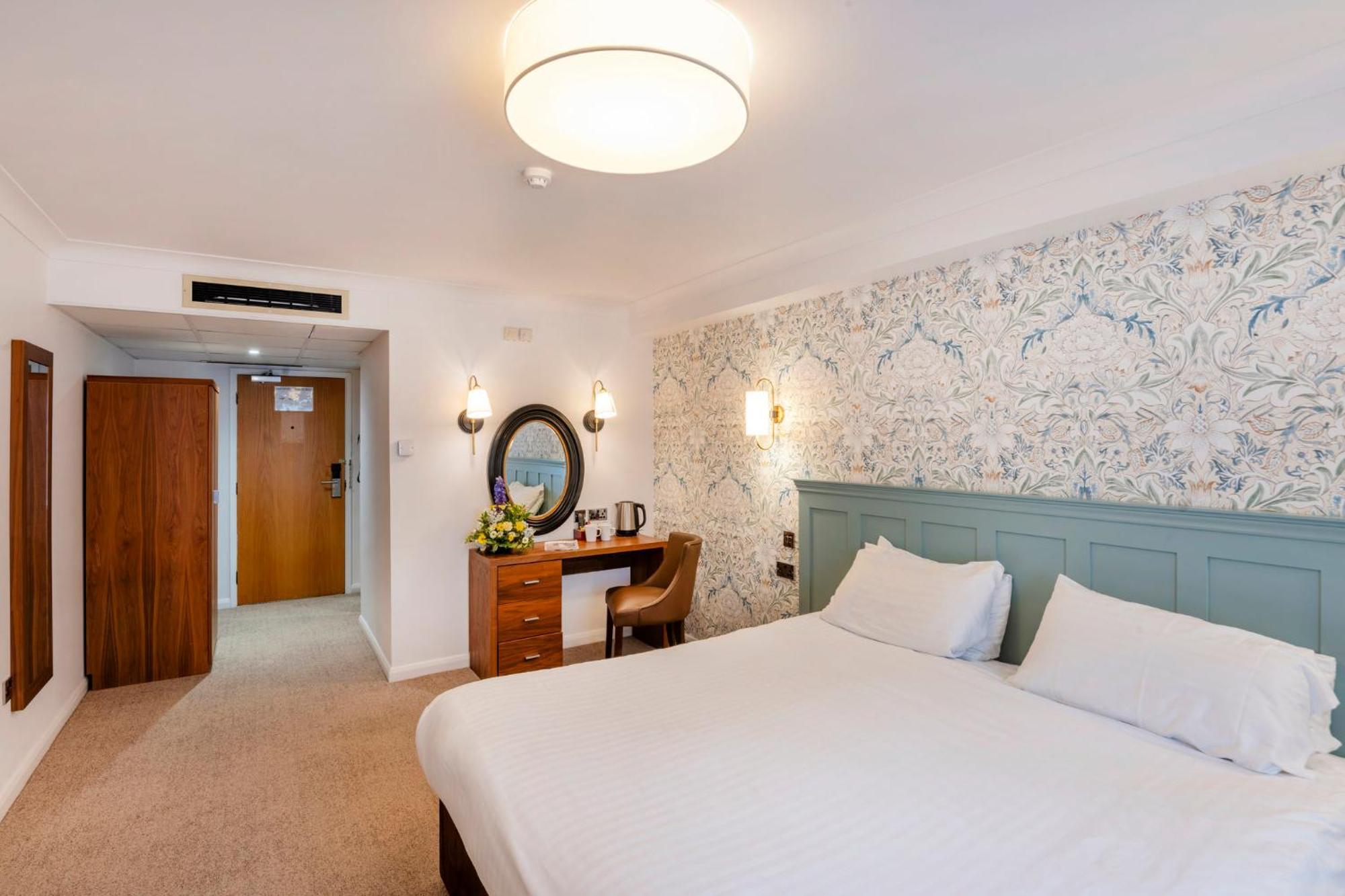 Milford Hall Salisbury Ngoại thất bức ảnh